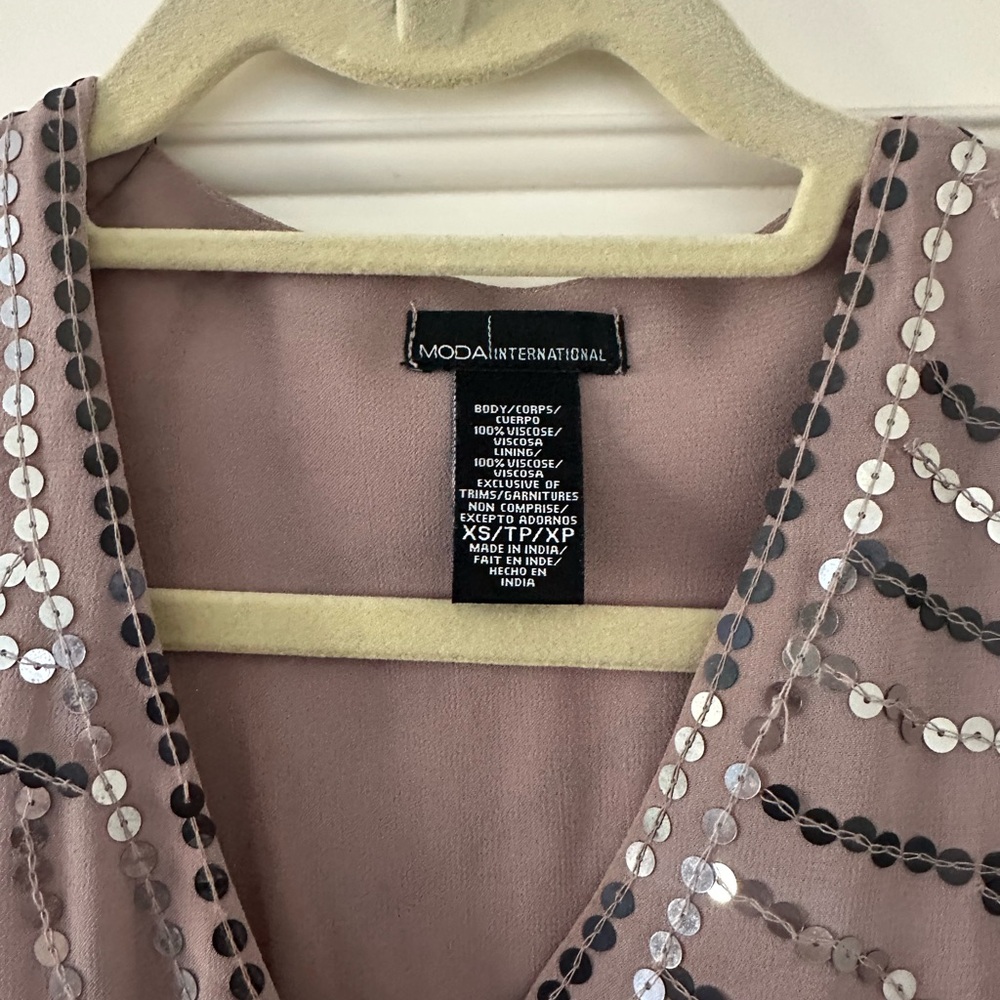 Dress - Picture 2 of 3